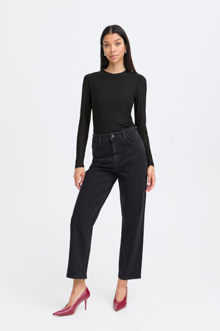 Pavlina Tee | Meteorite