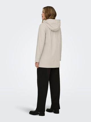 Leslie Raincoat | Silver Lining