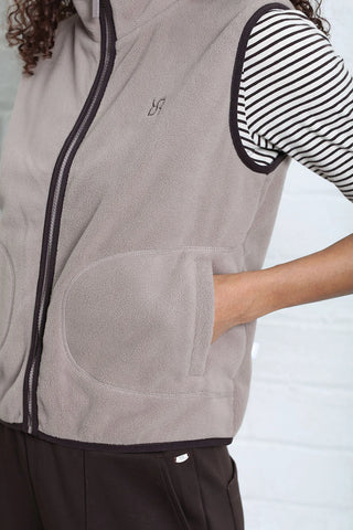 Tilly Borg Gilet | Taupe