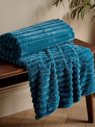 Catherine Lansfield Cosy Ribbed Throw Teal